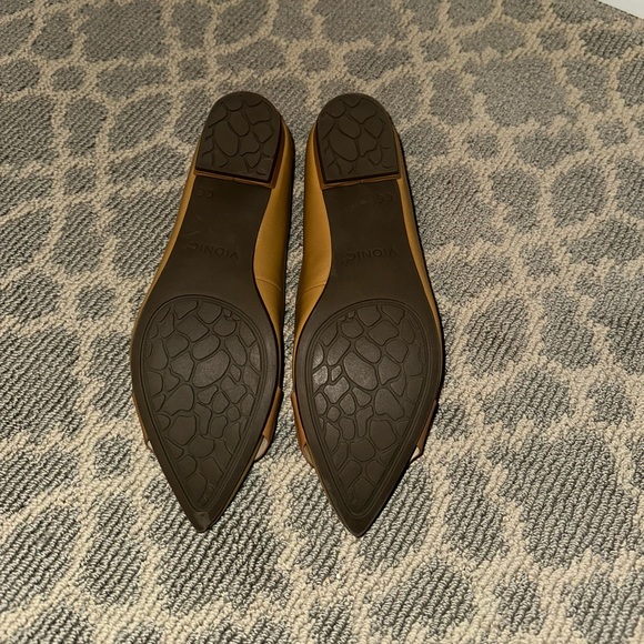 🤎NWOB Vionic Genuine Leather Ballet Flats in Camel🤎 - Picture 8 of 8